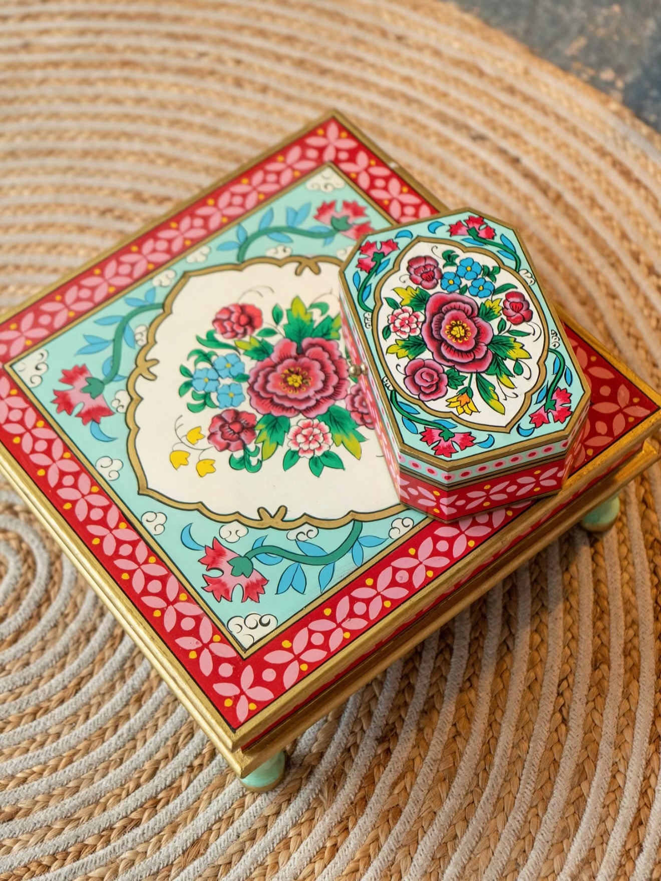 Top view of The Gulbahar square hand-painted floral chowki table with matching decorative box